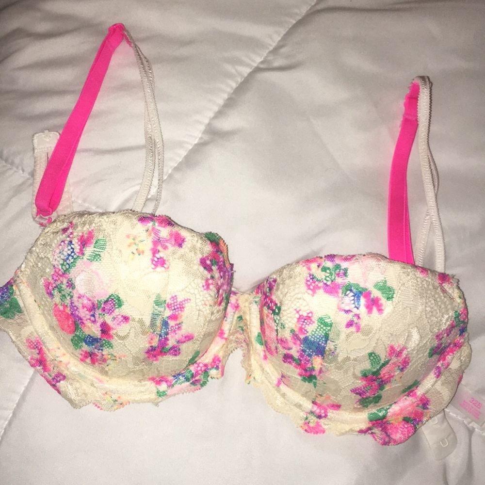 Victoria’s Secret Pink Bra